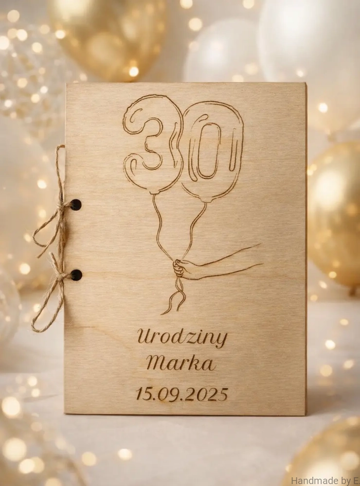drewniana-kartka-na-30-urodziny-balony-foliowe-grawer
