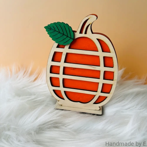 naturalna_dynia_ozdoba_z_sklejki.webp