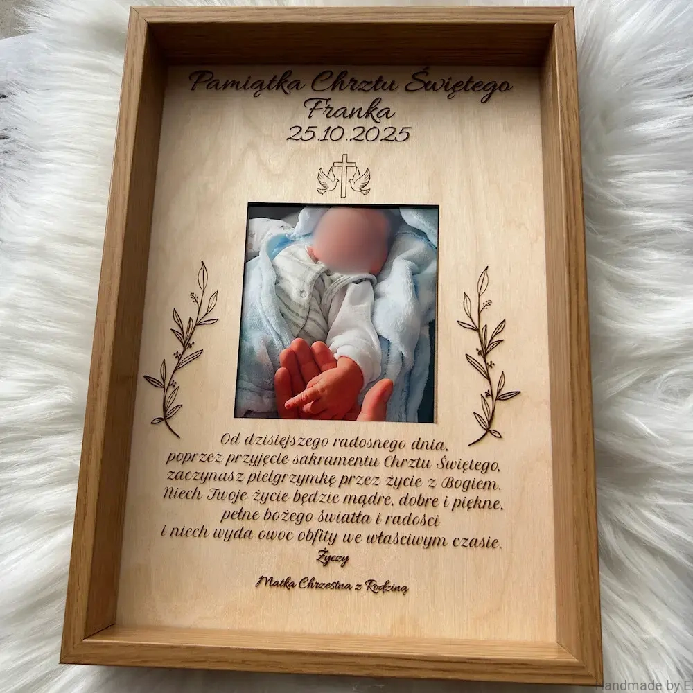 pamiątka_chrzest_swiety_ramka_personalizowana