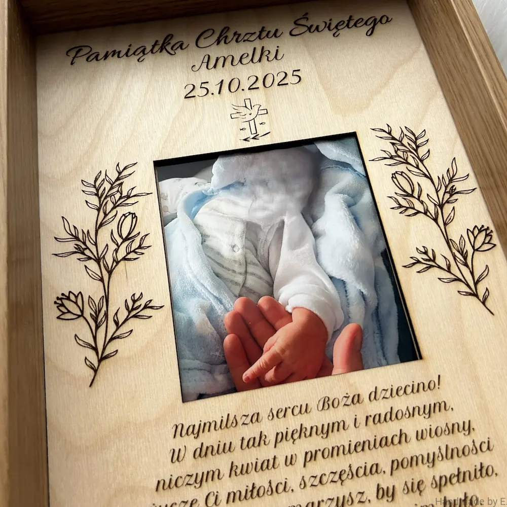 pamiatka_chrztu_swietego_personalizowana_grawer_drewniana_ramka