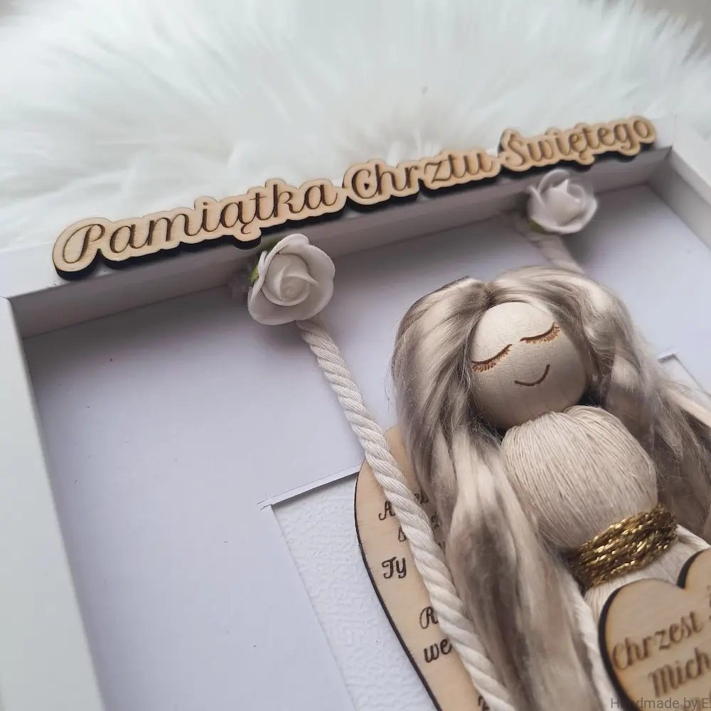 drewniana-pamiątka-na-chrzest-święty-anioł-boho