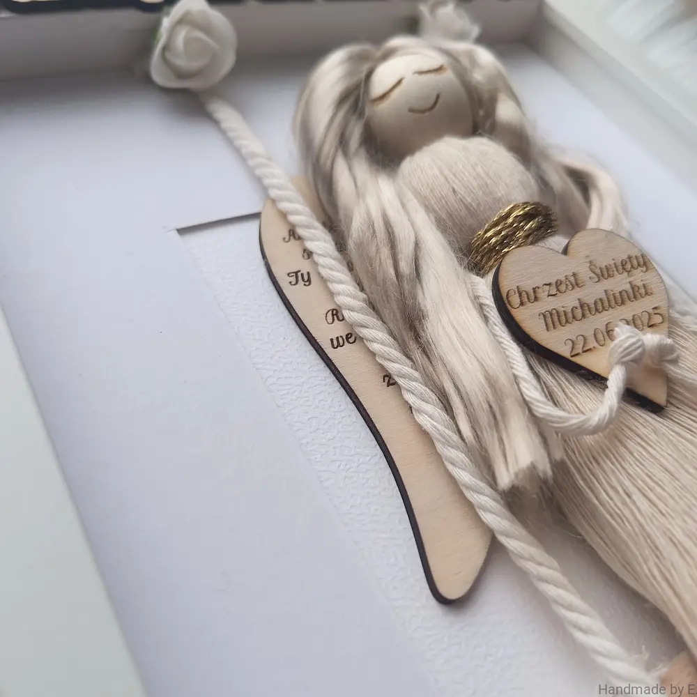 personalizowany-anioł-z-imieniem-pamiątka-chrztu-świętego